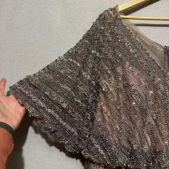 NWT Lara Cape Sleeve V-Neck Gown - size 20 - Picture 6 of 8